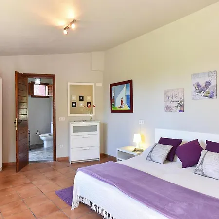 10 By Interhome *